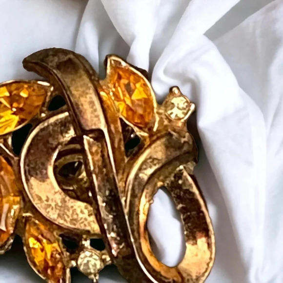 Vintage Trifari Yellow Rhinestone Gold Tone Necklace - Picture 6 of 7